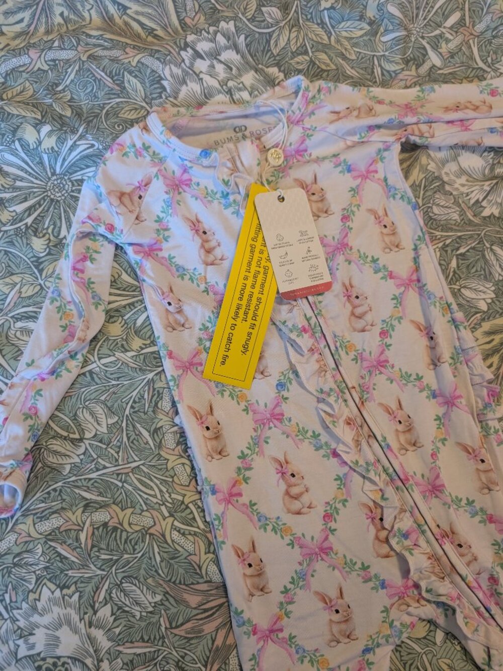 NWT Bums & Roses Ruffle Romper Bunnies - Picture 2 of 6